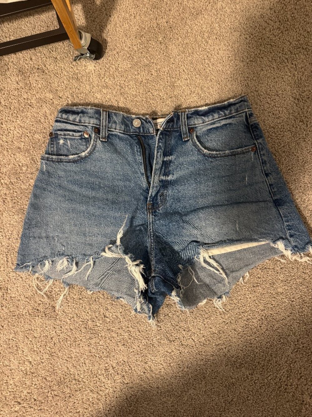 Abercrombie & Fitch The '90s Relaxed Cutoff Shorts High Rise Size 29 / 8